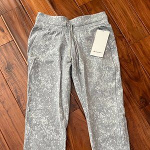 New Lululemon Medium (6)  Joggers